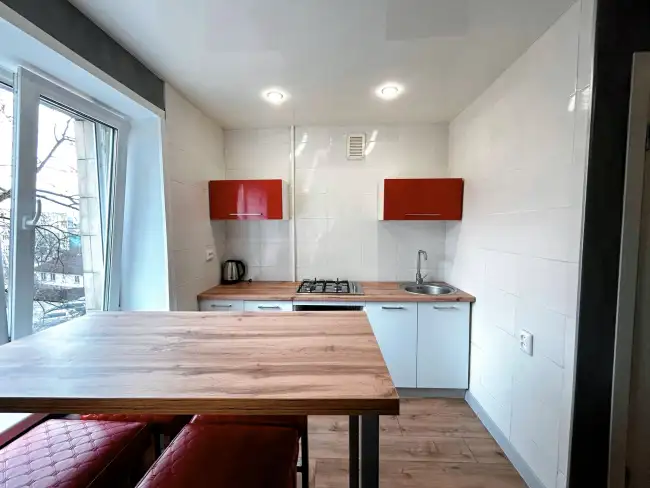 ул. Курчатова, 9