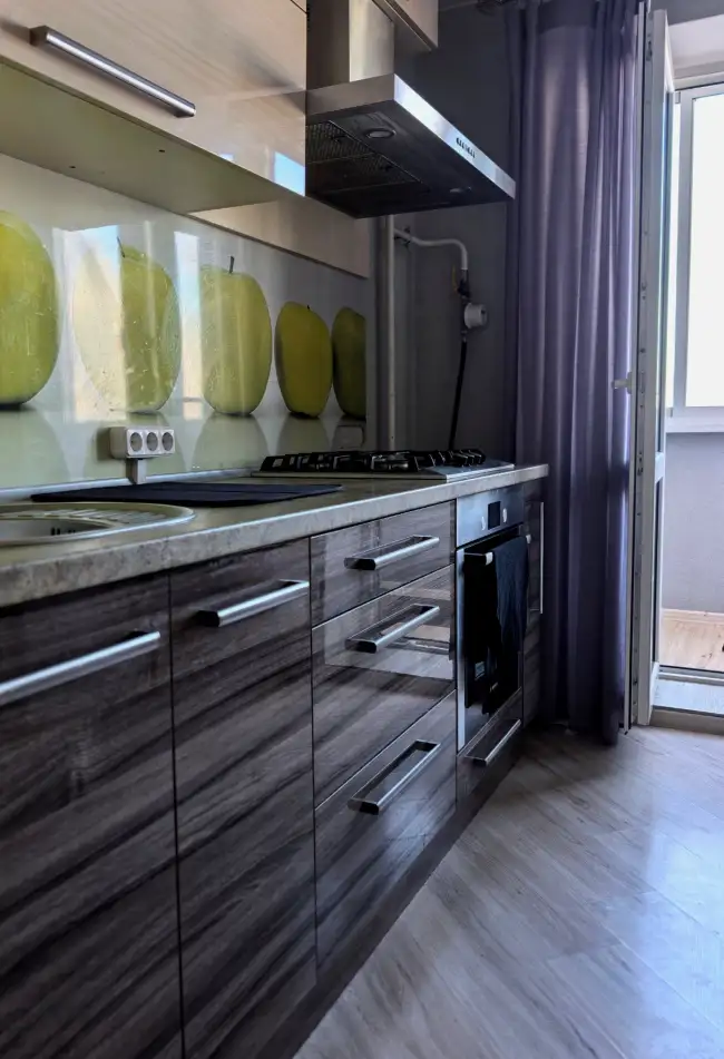 ул. 33 Армии, 21