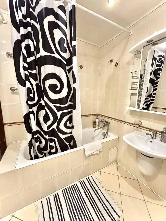 Бакинская  18/1