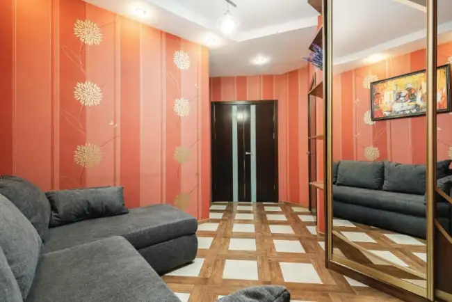 Притыцкого 87