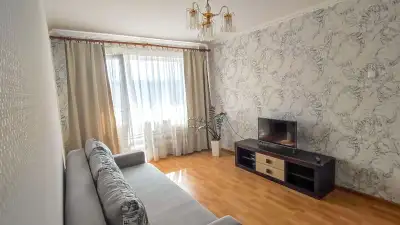 Суворова 25