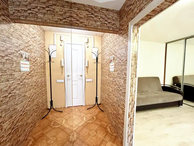 проспект Победы, 12