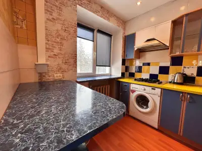 проспект Победы, 12