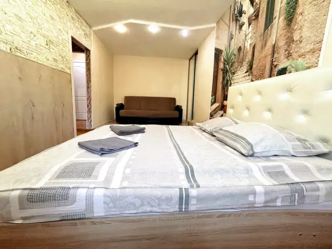 проспект Победы, 12