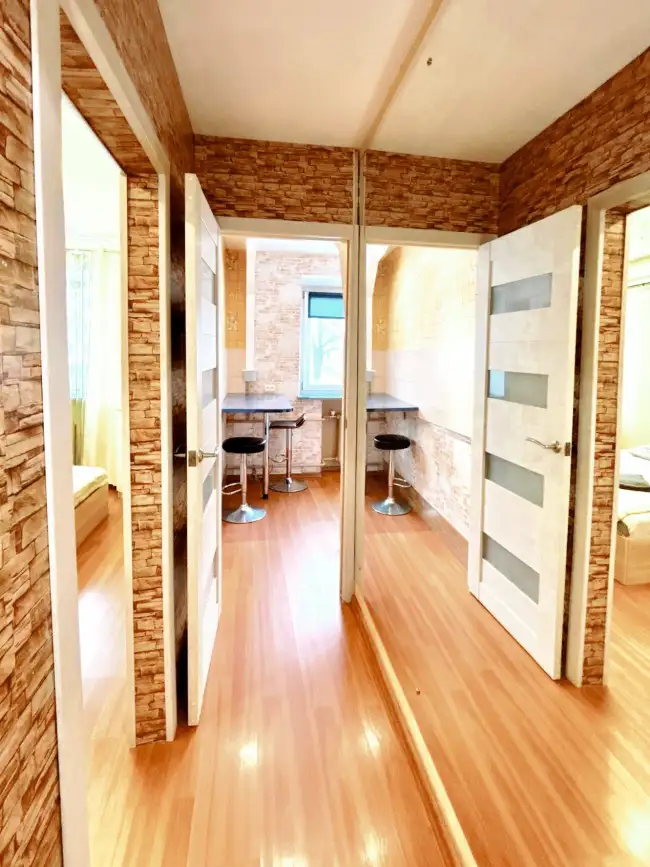 проспект Победы, 12