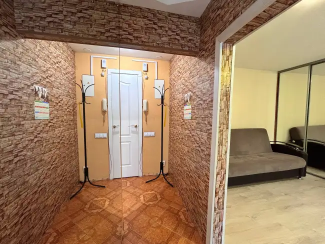 проспект Победы, 12