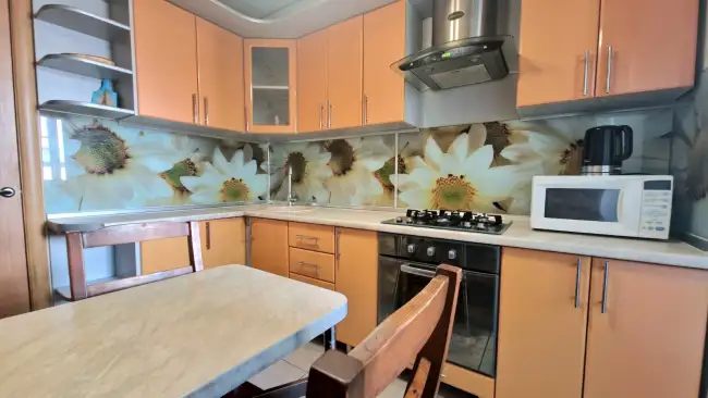 Свиридова 16 а