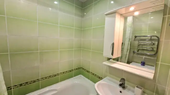 Свиридова 16 а