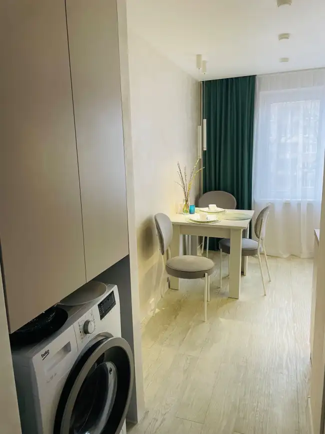 Молодежная 99