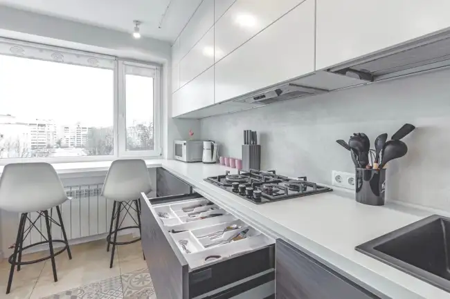 Мельникайте 9