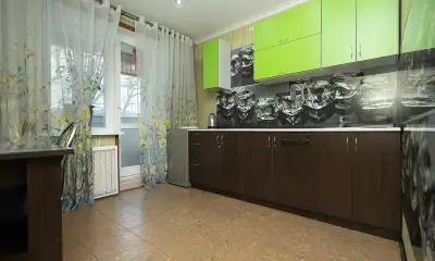 Грушевская 11 б