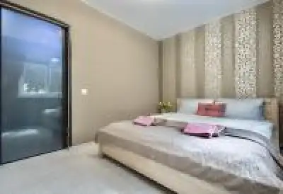 Грушевская 11 б