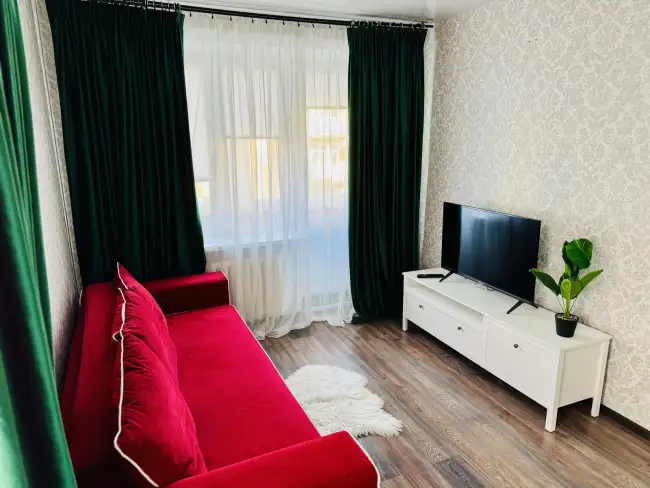 Максима Горького 57