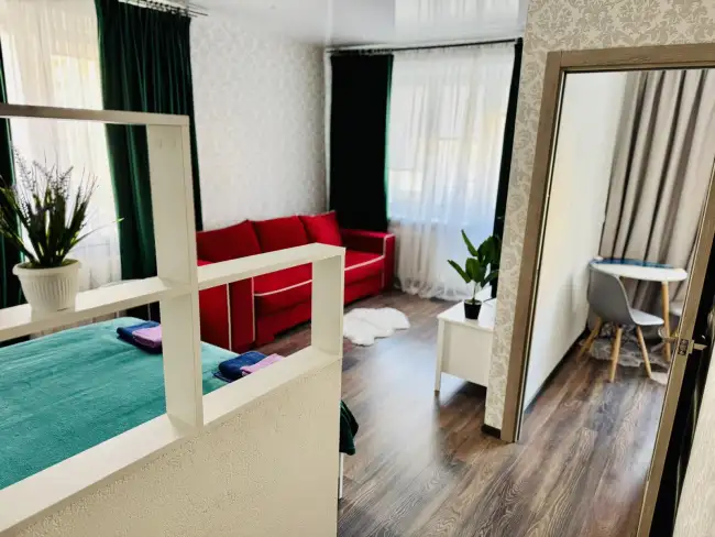 Максима Горького 57