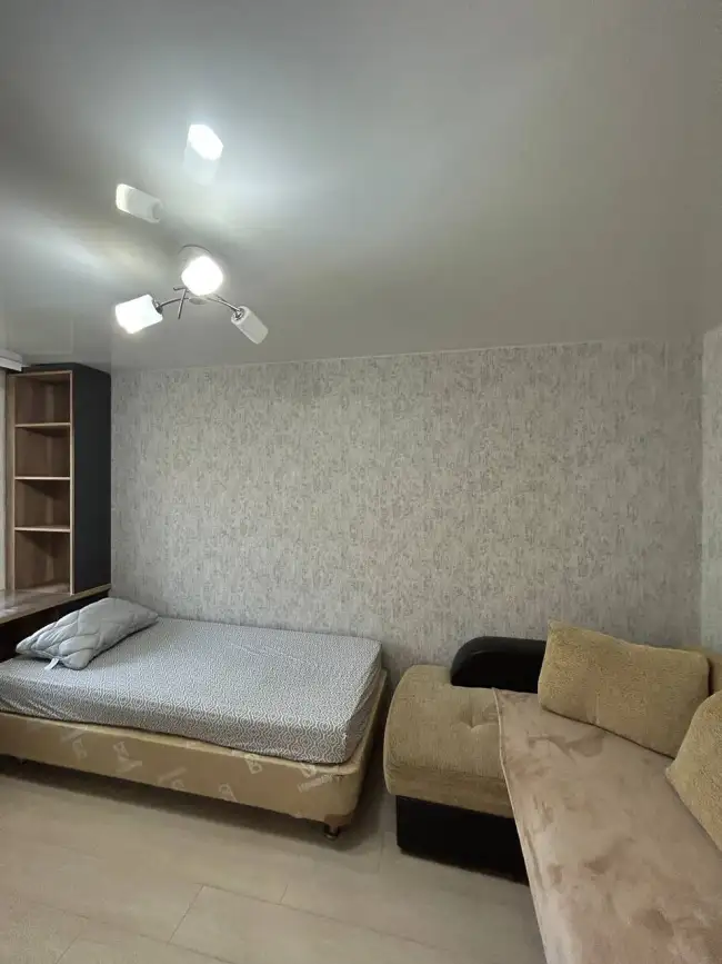 Рогачев, Парижской Коммуны 7