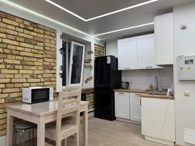 Замковая 15