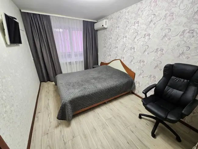 Молодежная 20