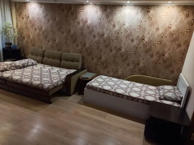 Днепровский бульвар,24