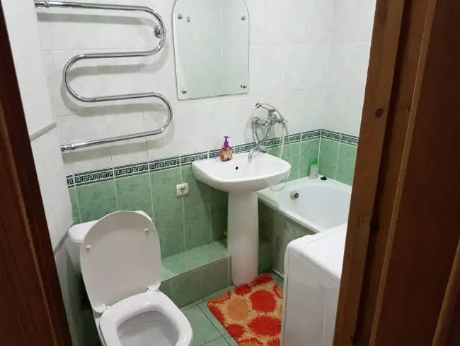 Днепровский бульвар,24