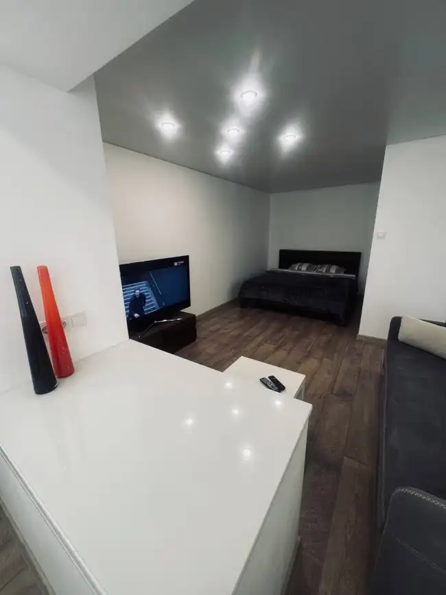 Голубева 16/1