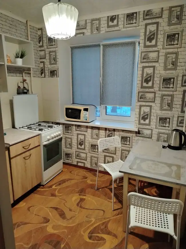 Октябрьская, 33