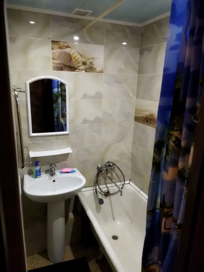 Октябрьская, 33