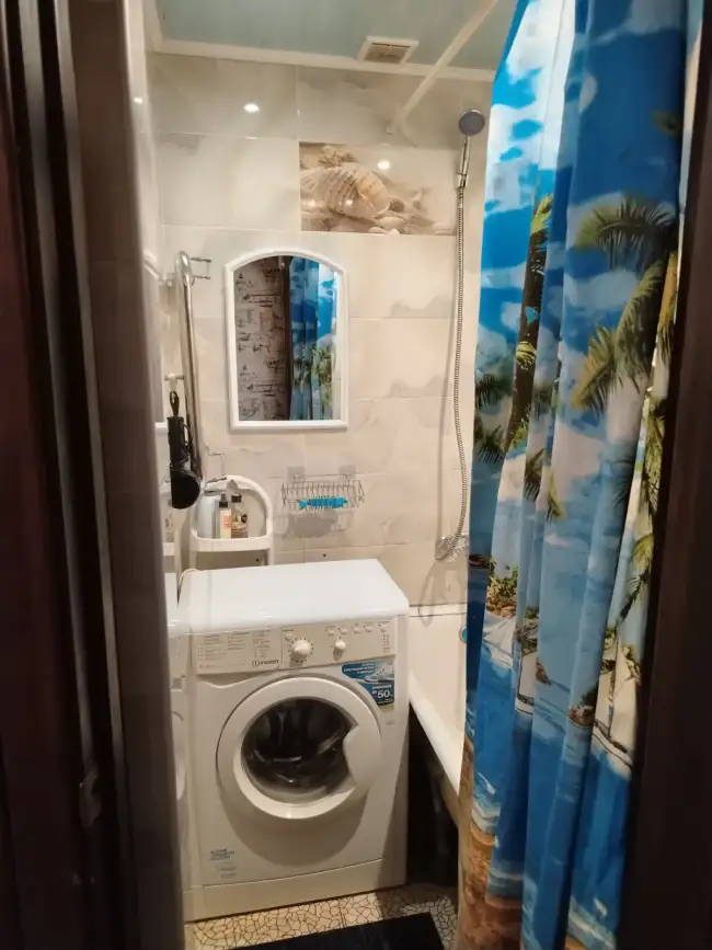 Октябрьская, 33