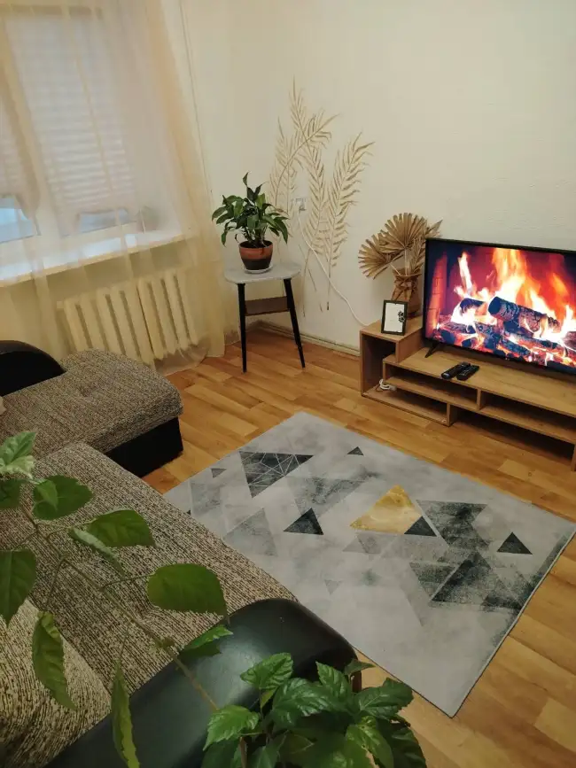 Октябрьская, 33