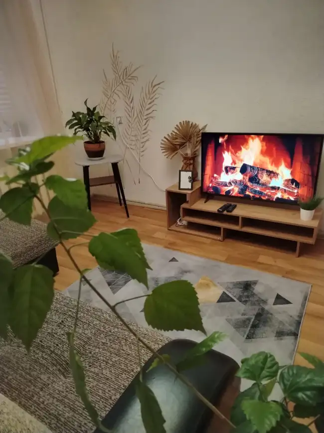 Октябрьская, 33