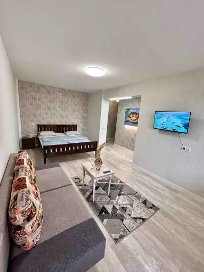 Космонавтов 14