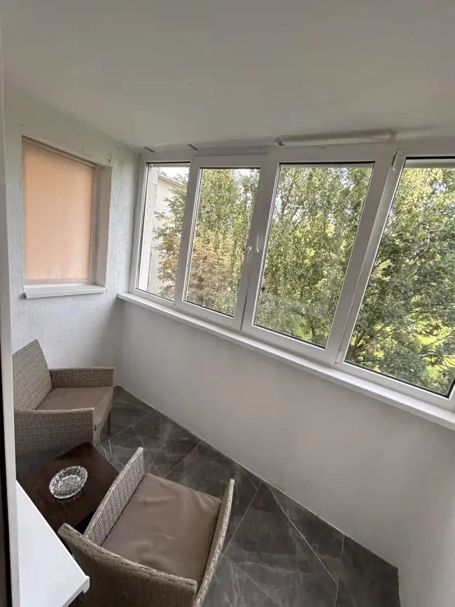 Космонавтов 14