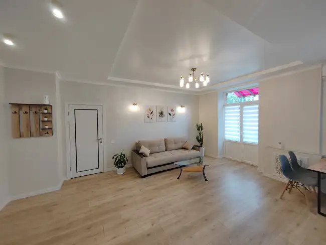 Брестская 76