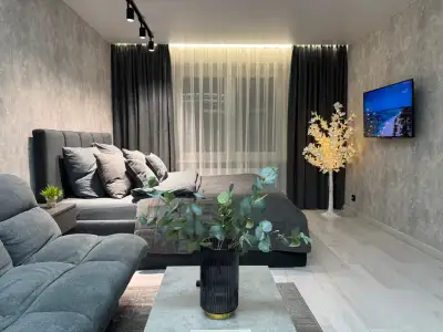 Жореса Алферова, 5