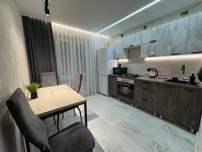 Жореса Алферова, 5