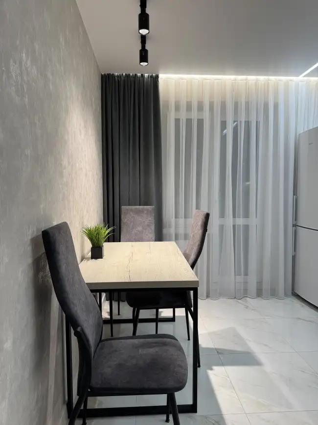 Жореса Алферова, 5