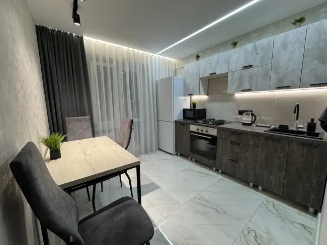 Жореса Алферова, 5