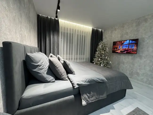 Жореса Алферова, 5