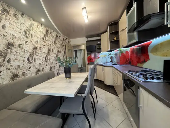 Богатырева, 27