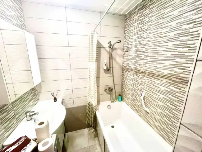 Брестская 69