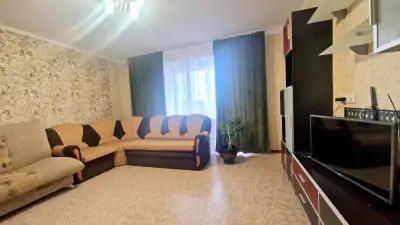 Рощинская 10