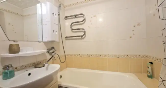 Рощинская 10