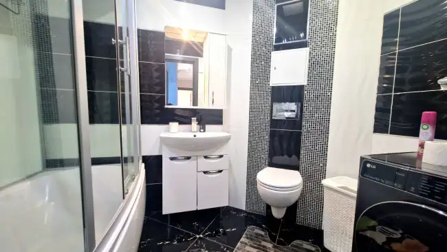 Карповича 21