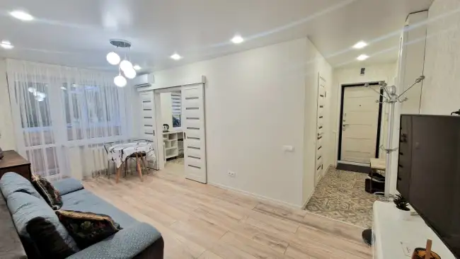 Проспект победы 12а