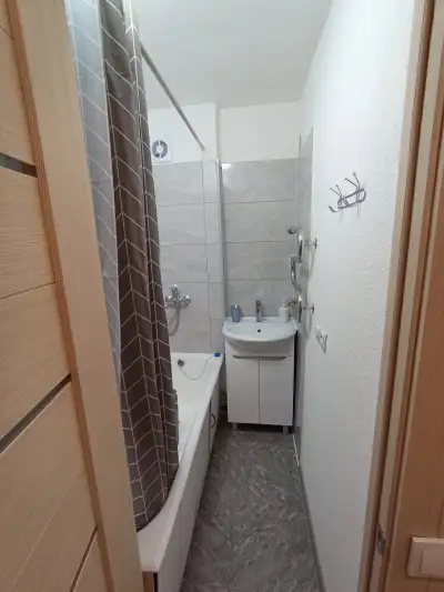 Чаловской 17