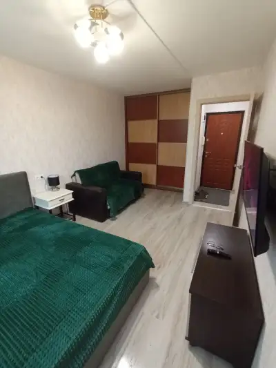 Чаловской 17