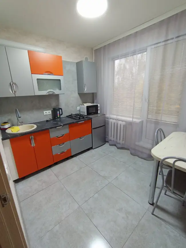 Чаловской 17