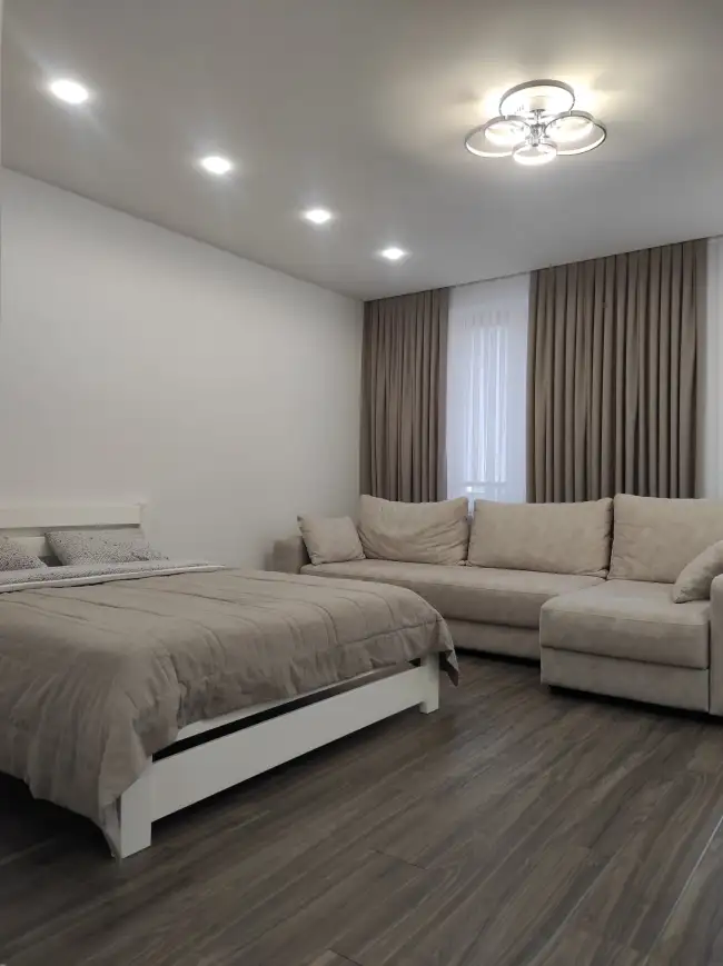 ул.Ровецкая 8