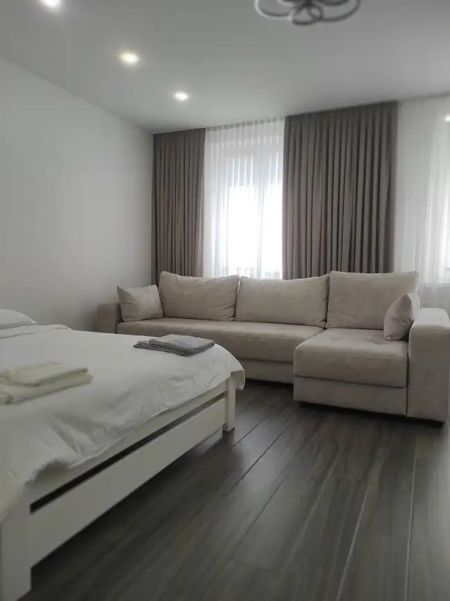 ул.Ровецкая 8