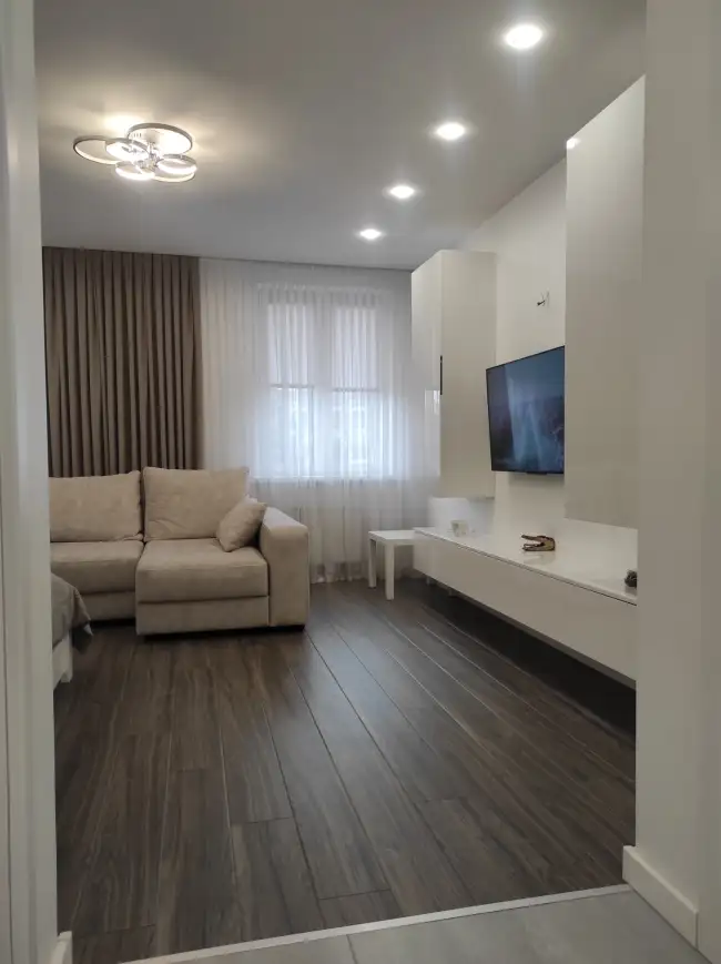 ул.Ровецкая 8