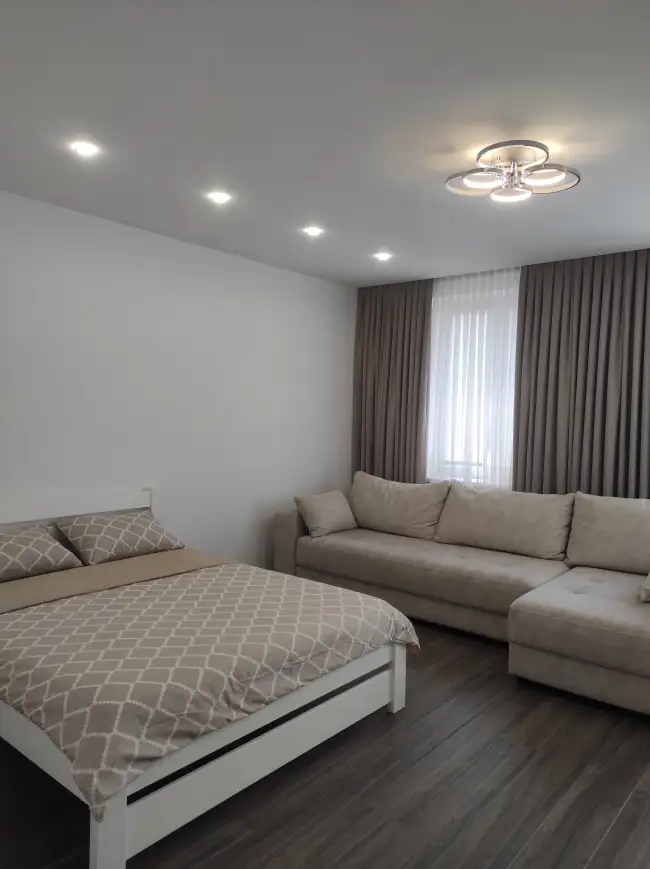 ул.Ровецкая 8